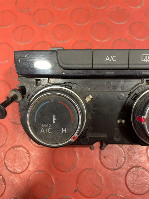 Volkswagen Golf HEATER CONTROLS WITH AC MK7 2013-2020 P/N 5G0907426