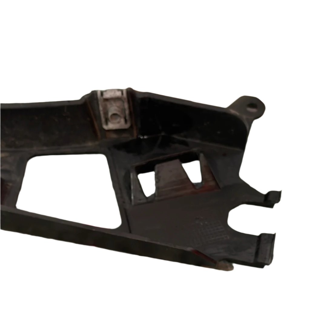 Citroen Berlingo/Peugeot Partner/Vauxhall Combo/Toyota Proace City FRONT BUMPER/ARCH BRACKET Passenger Side 2018-2025 P/N 9816768880