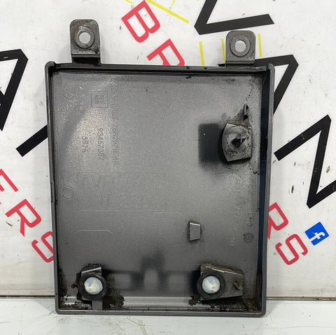 Renault Trafic/Vauxhall Vivaro/Nissan NV300 MOULDING UNDER FUEL FILLER FLAP PASSENGER'S SIDE (GREY) 2014-2019 P/N 788287806R