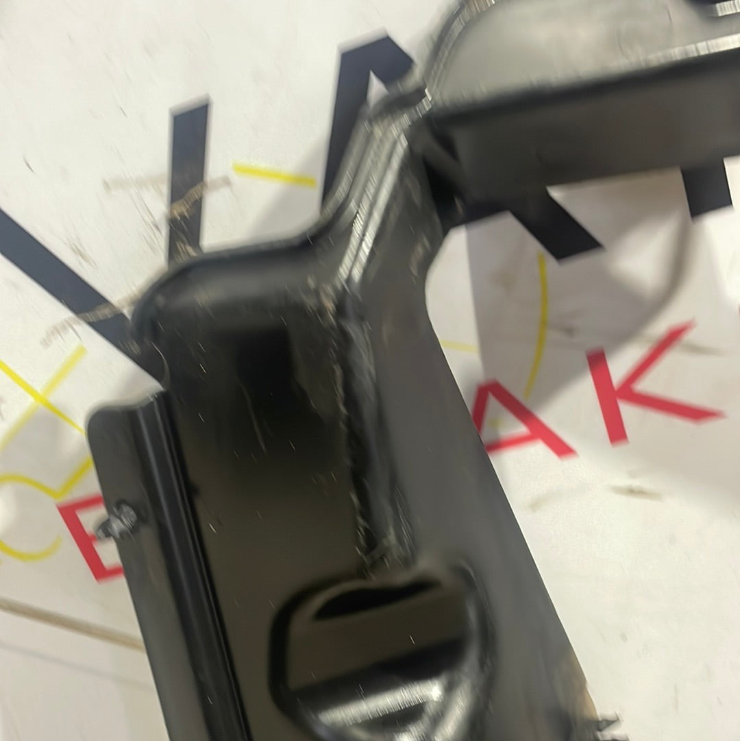 John Deere Gator SEAT COVER CONSOLE 2013 P/N M162788