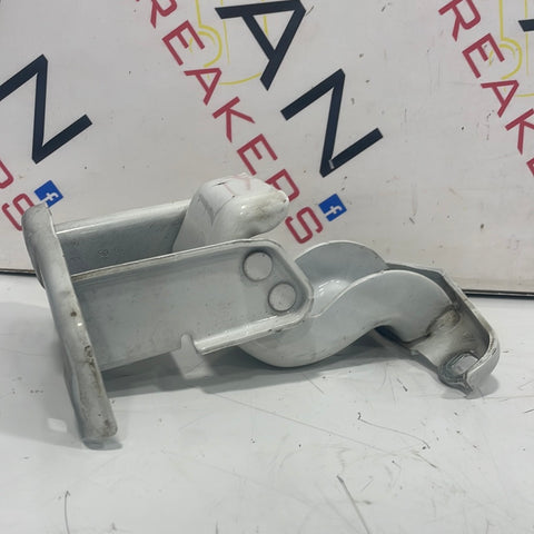 Renault Trafic/Vauxhall Vivaro REAR DOOR HINGE (White) 2017 P/N 904006707R