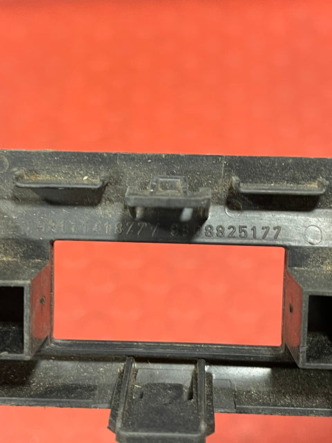 Citroen Berlingo/Peugeot Partner REAR CENTRAL LOCKING SWITCH AND PANEL 2019-2024 P/N 9811141877 / 9808825177