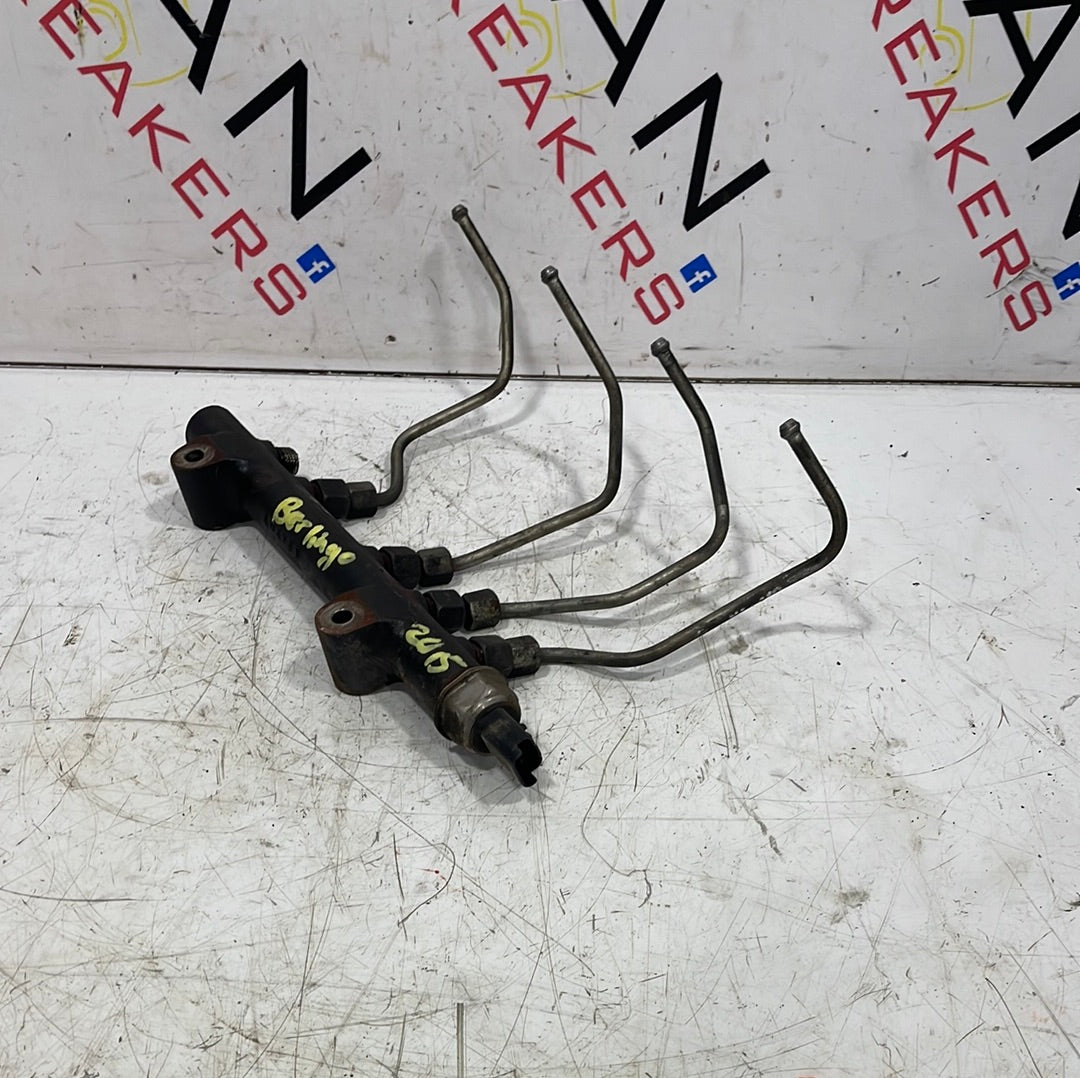 Peugeot Expert/Citroen Dispatch 1.6hdi FUEL RAIL AND PIPES 2007-2016 P/N 9685297580-01