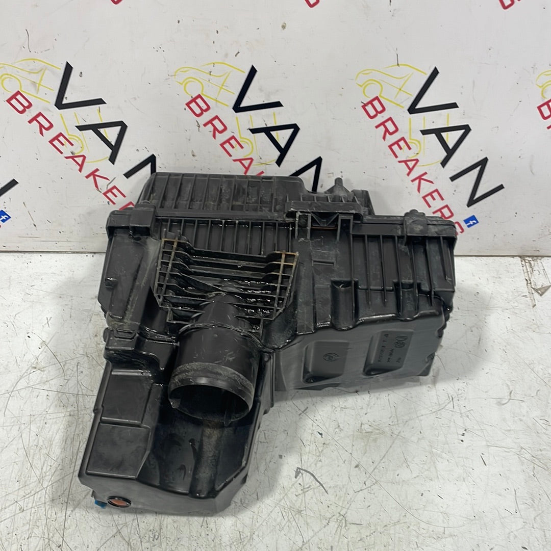 Citroen Dispatch/Peugeot Expert AIR BOX 2.0 2008-2016 P/N 1498555080