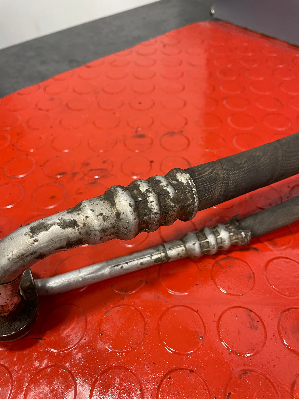 Citroen Berlingo/Peugeot Partner AIR CON PIPES (PAIR) 2008-2018 1.6 P/N 9681693180 3 pin