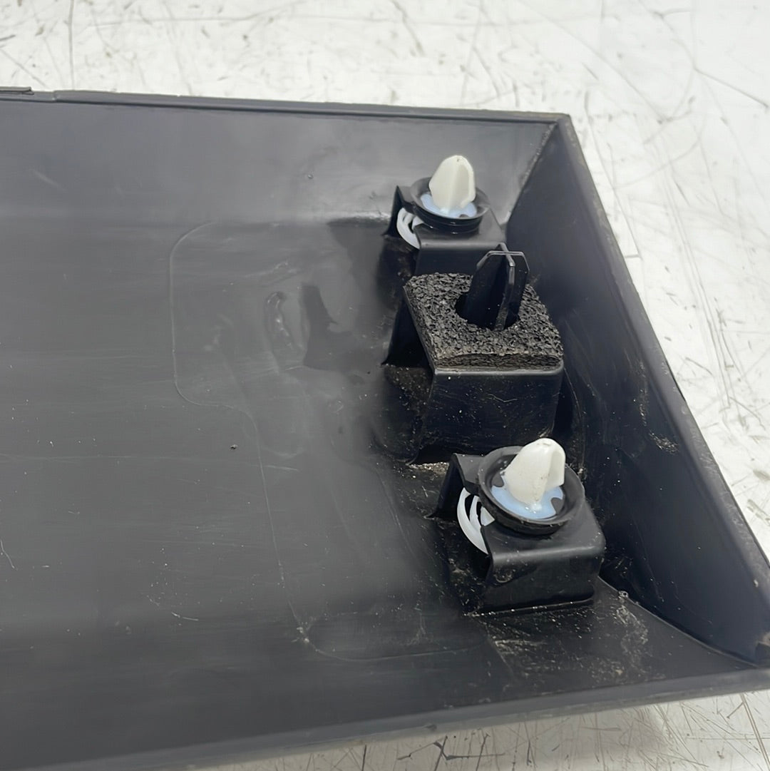 Citroen Berlingo/Peugeot Partner/Vauxhall Combo/Toyota Proace City REAR RIGHT QUARTER MOULDING TRIM 2019-2024 P/N 9817695177