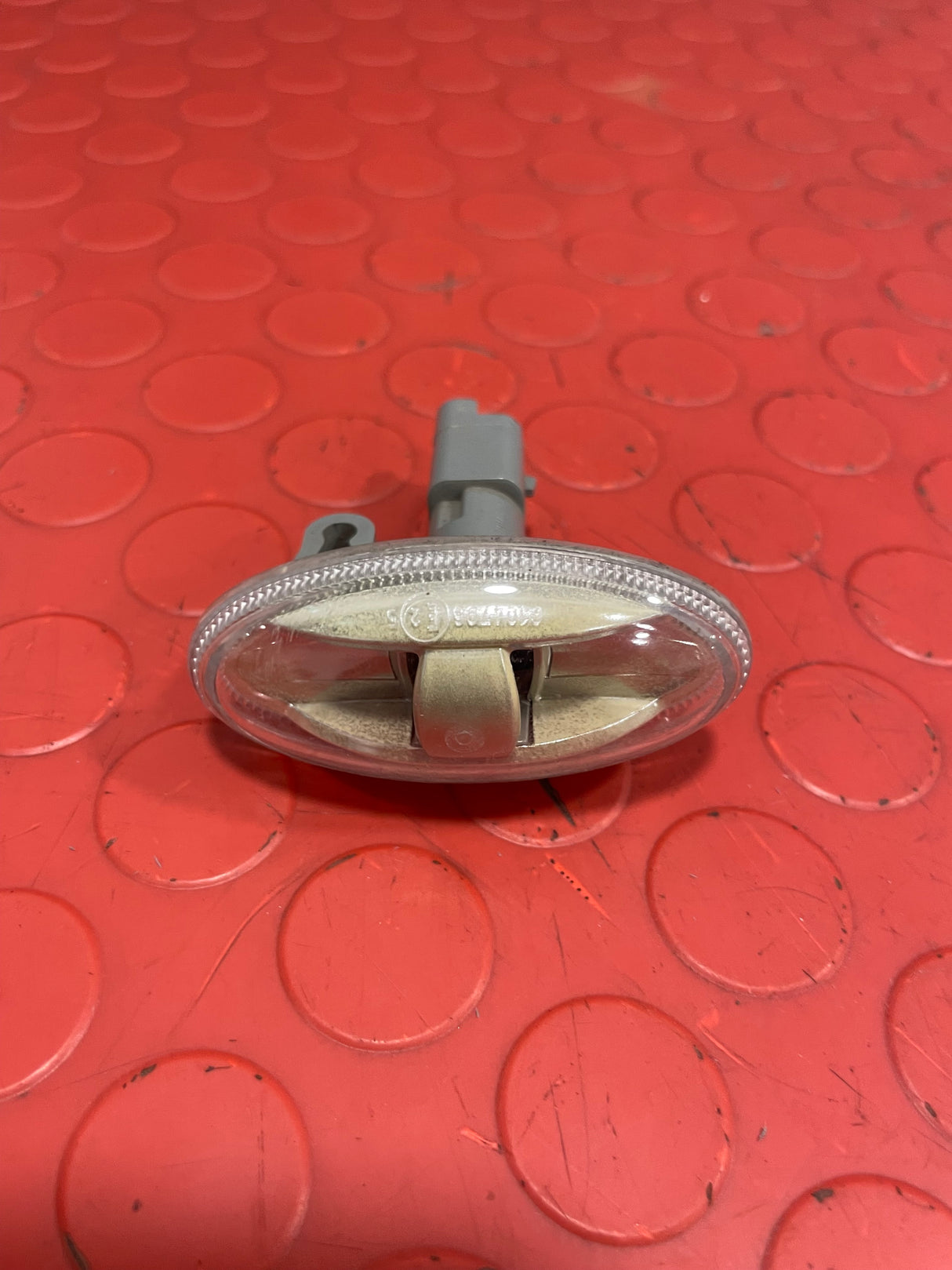 Citroen/Peugeot SIDE INDICATOR REPEATER LIGHT LAMP 2008-2018 P/N 9680057480