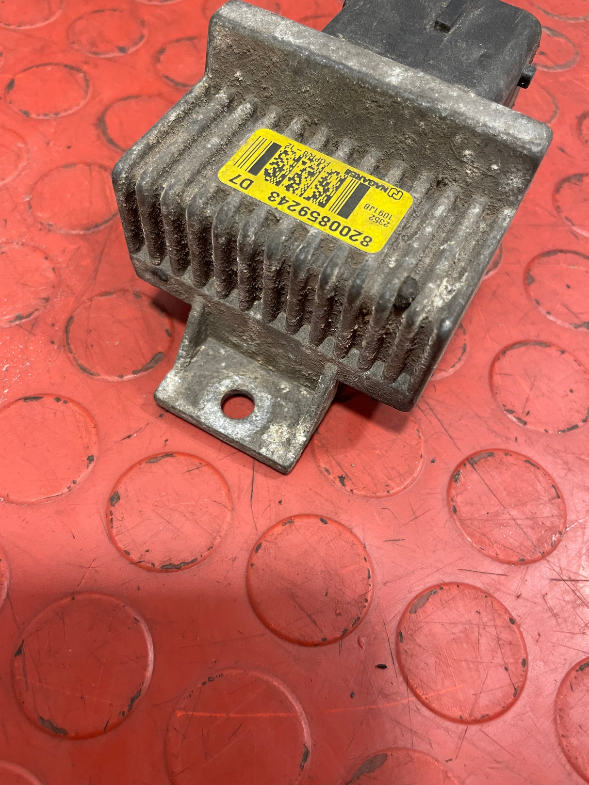 Renault Trafic/Vauxhall Vivaro/Nissan NV300 GLOW PLUG RELAY 2.0 2001-2014 P/N 8200859243