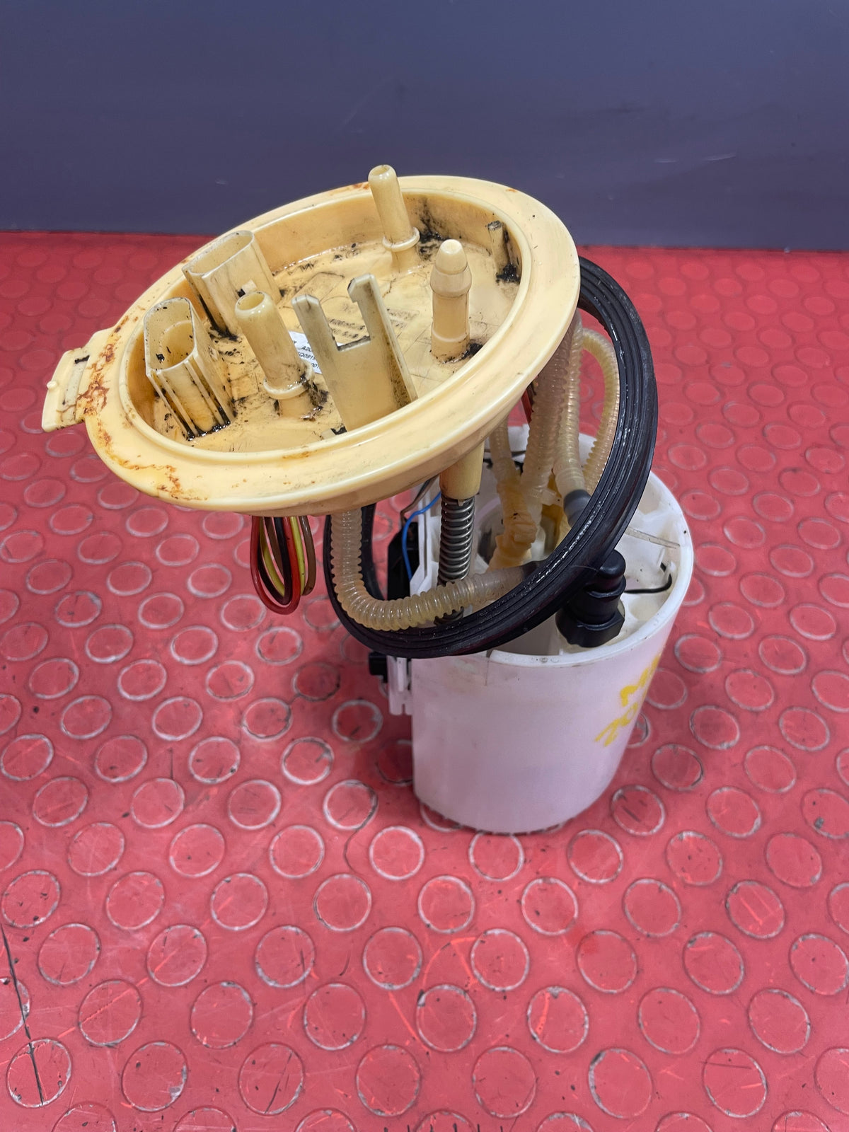 Volkswagen Golf MK7 FUEL SENDER / FUEL PUMP 1.6TDI 2013-2020 P/N 5Q0919050P