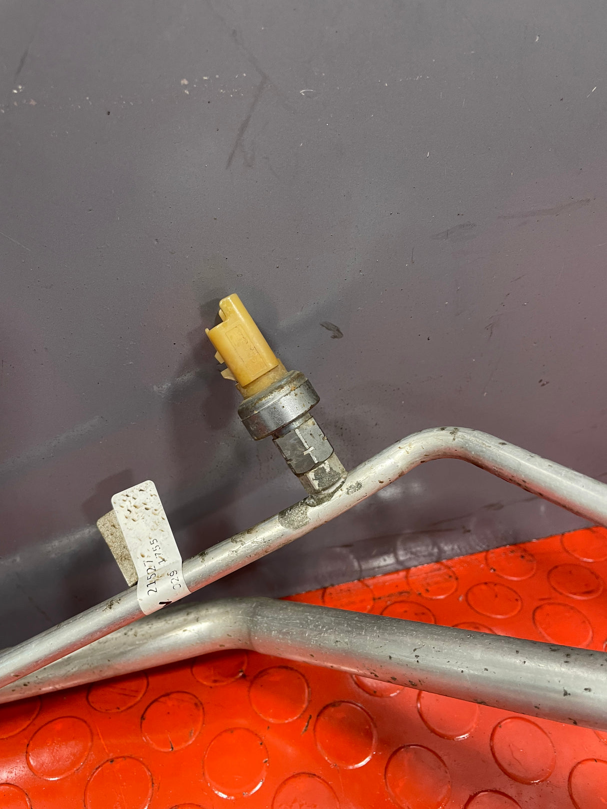 Citroen Berlingo/Peugeot Partner AIR CON PIPES (PAIR) 2008-2018 1.6 P/N 9681693180 3 pin