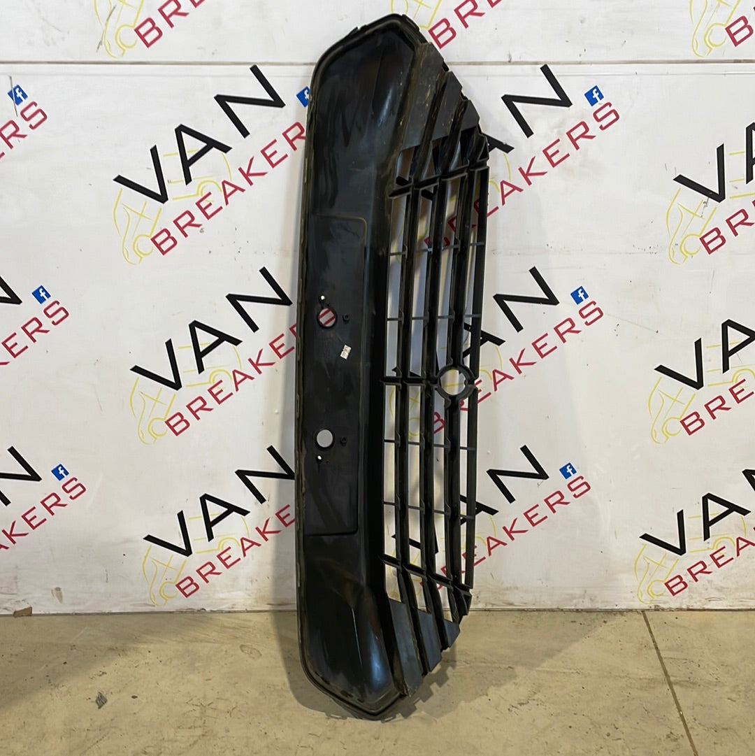 Ford Transit Custom FRONT BUMPER CENTRE GRILL 2013/2018 P/N BK2117B968
