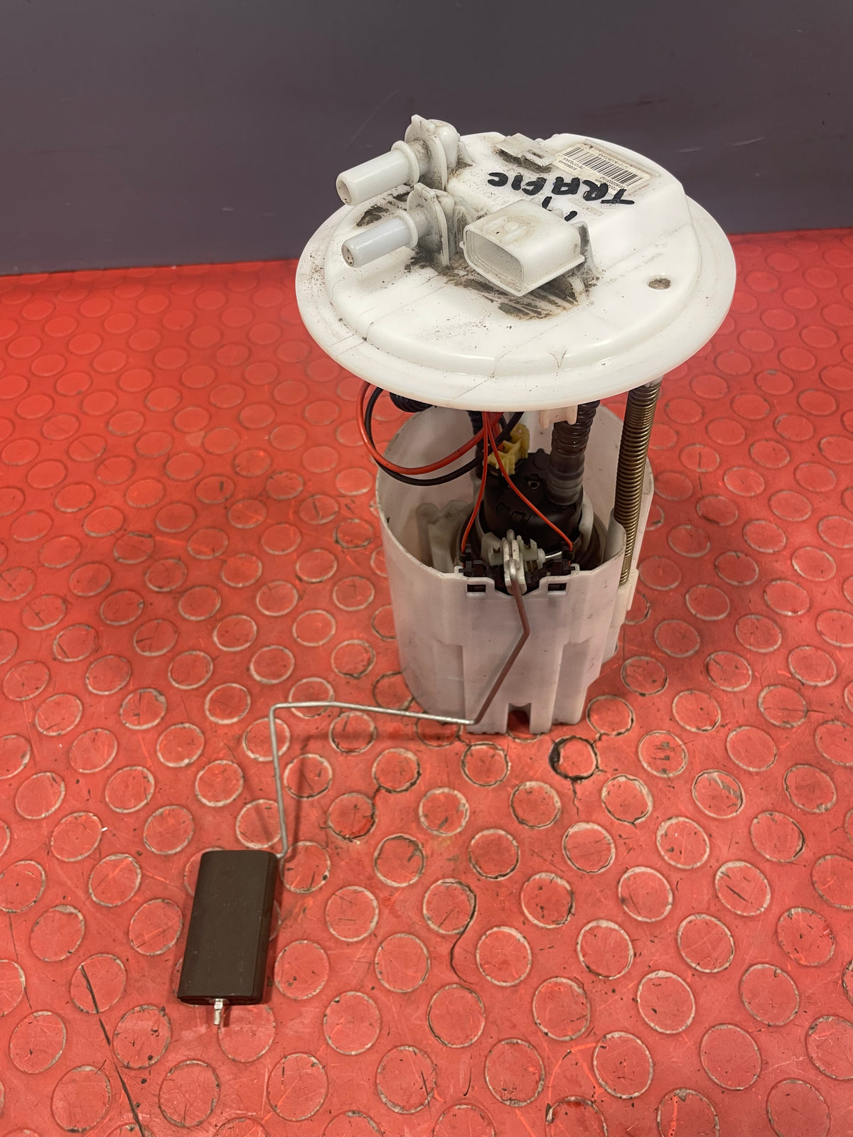 Renault Trafic MK3/Vauxhall Vivaro B/Nissan NV300 FUEL SENDER UNIT/FUEL PUMP 1.6 2014-2025 P/N 172021036R - 1