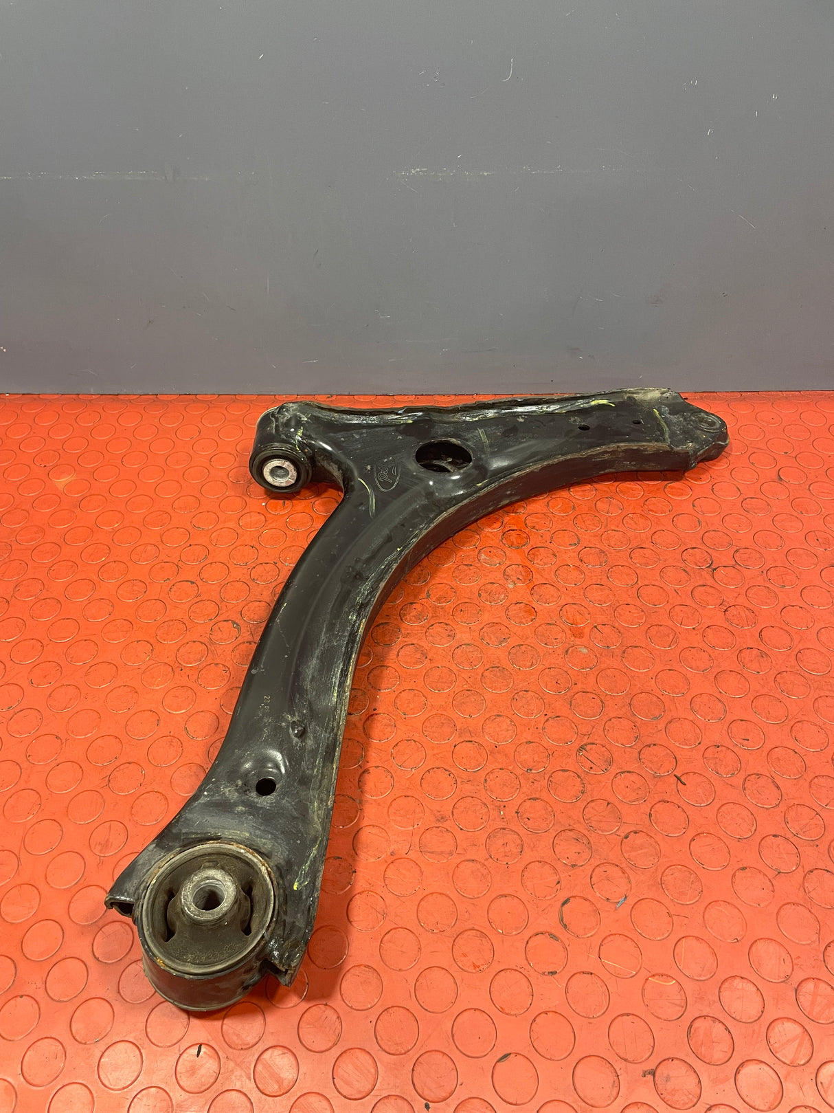 Ford Transit Custom BOTTOM ARM WISHBONE N/S PASSENGER SIDE 2.0 2022 P/N KK213A053AG