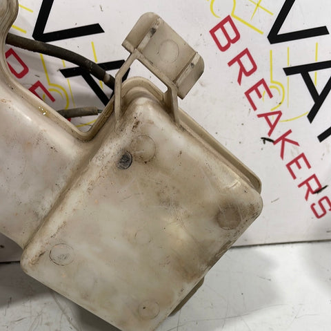 Renault Trafic WASHER BOTTLE (WITH PUMP) 2014-2019 P/N 289105241R