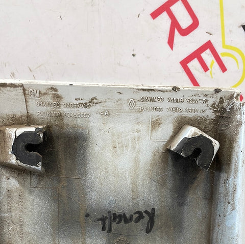 Renault Trafic PASSENGER SIDE NEAR PILLAR TRIM (Gloss White) 2014-2019 P/N 798194839R