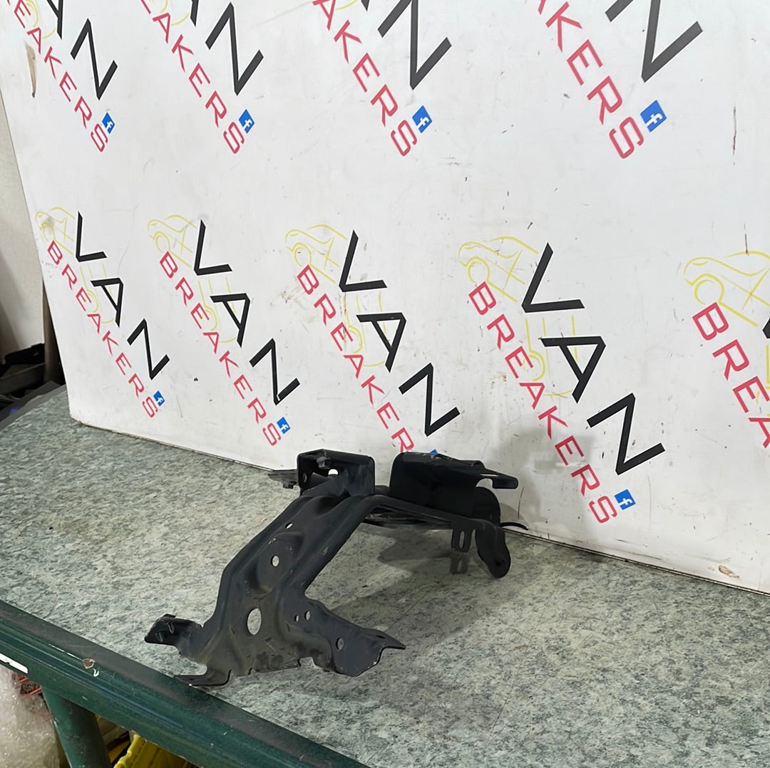 Ford Transit Custom 150 FUSE BOX MOUNTING BRACKET 2.2 TDCI 2014-2017 P/N BK21V020C74