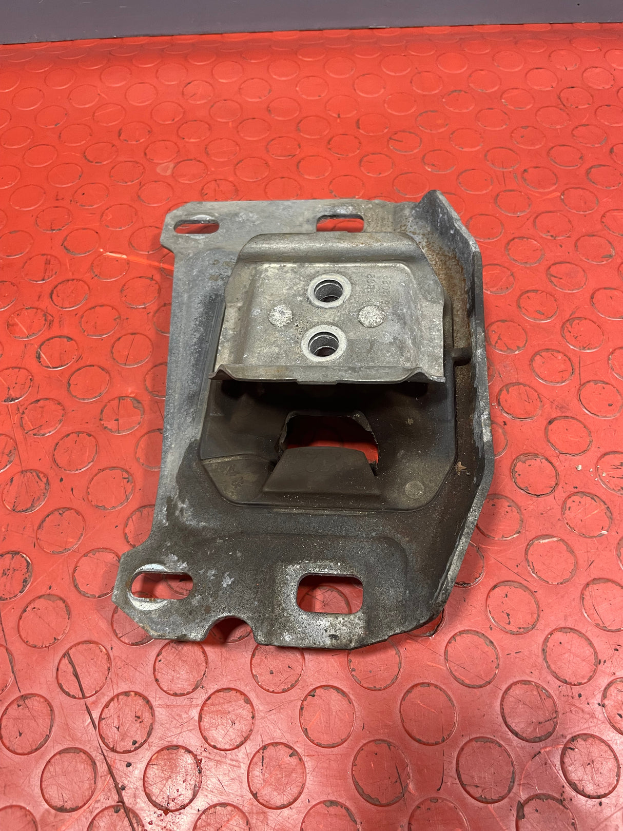 Citroen Berlingo/Peugeot Partner/Vauxhall Combo/Toyota Proace City GEARBOX MOUNTING 2019-2024 P/N 9673768480
