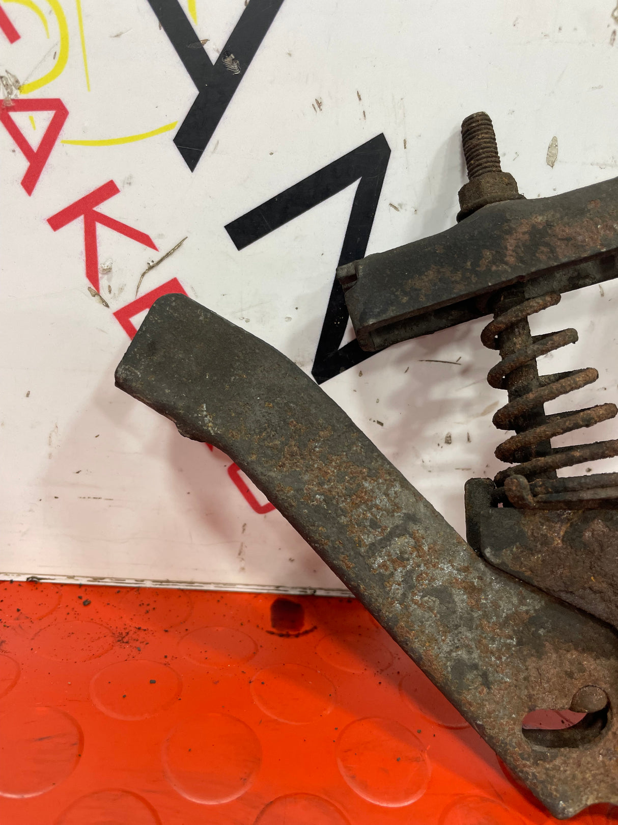 Volkswagen Crafter Mercedes Sprinter mk2 HANDBRAKE MECHANISM W906 2014 P/N A9064200238