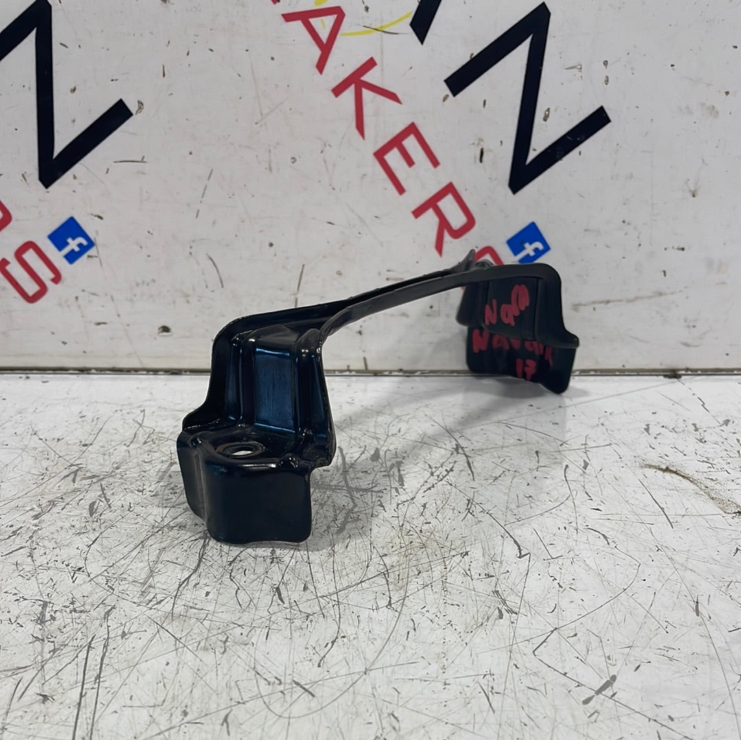 Nissan Navara BATTERY CLAMP/BRACKET 2017 P/N BFD032676