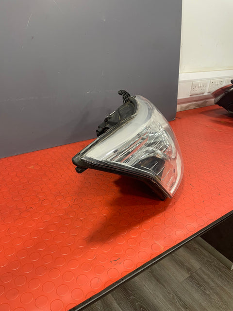 Ford Transit HEADLIGHT ASSEMBLY Drivers Side MK8 2014-2018 P/N BK3113D152AG - 1