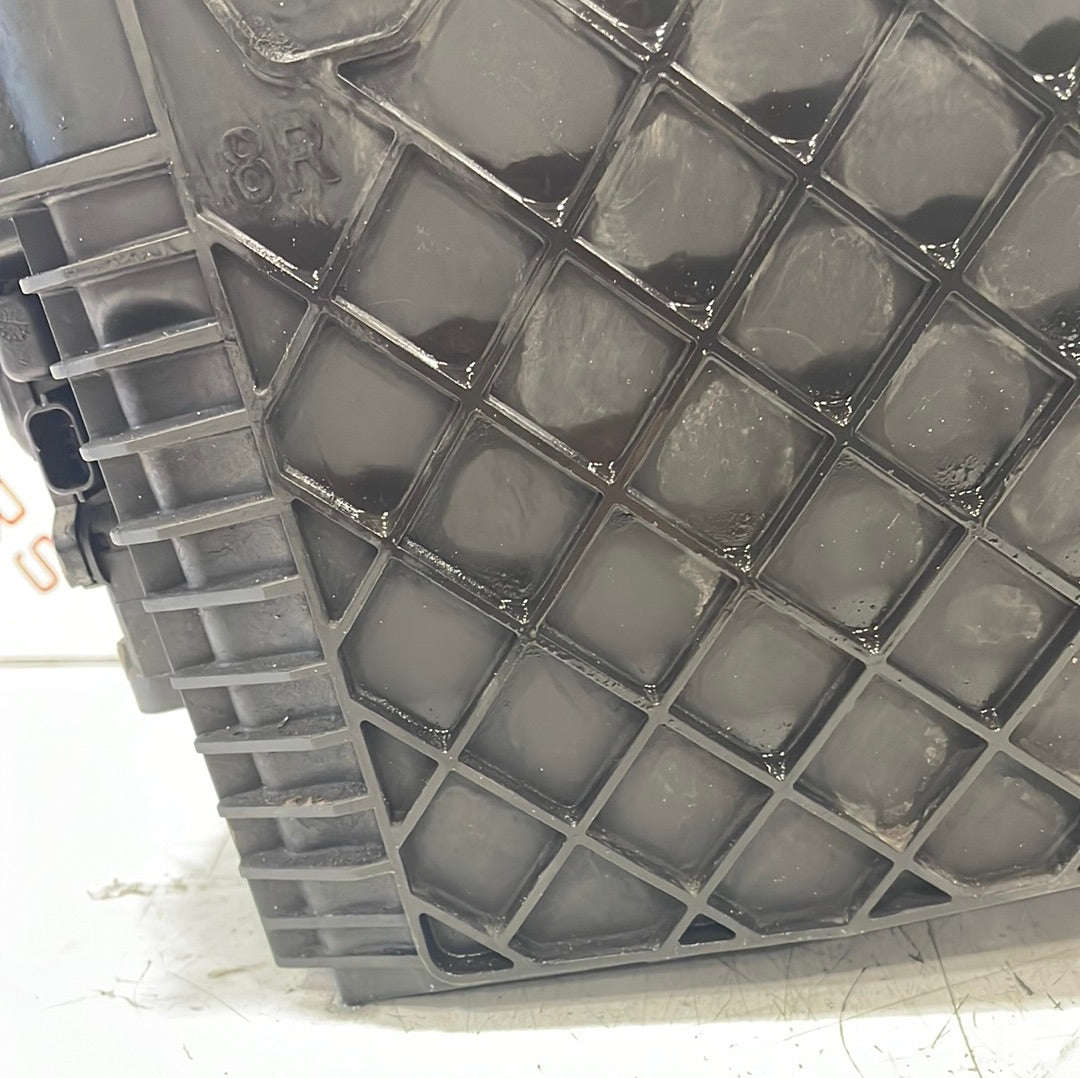 Renault Trafic/Vauxhall Vivaro BATTERY BOX 2019 P/N T06009A180