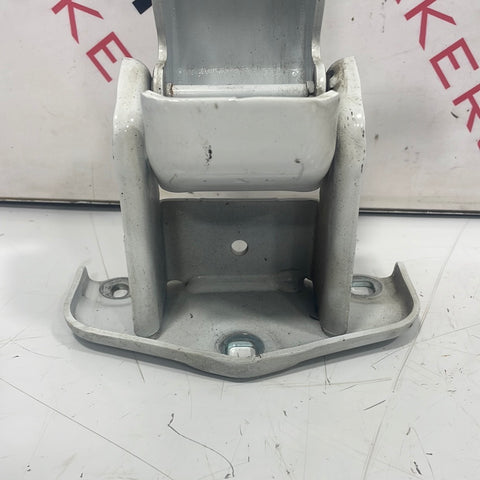 Renault Trafic/Vauxhall Vivaro REAR DOOR HINGE (White) 2017 P/N 904006707R