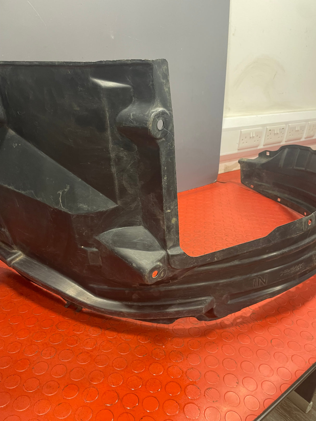 Toyota Hilux WHEEL ARCH AND MUDGUARD LINER PASSENGER SIDE 2016-2020 Single Cab P/N 53876-0K260 / 53806-0K160