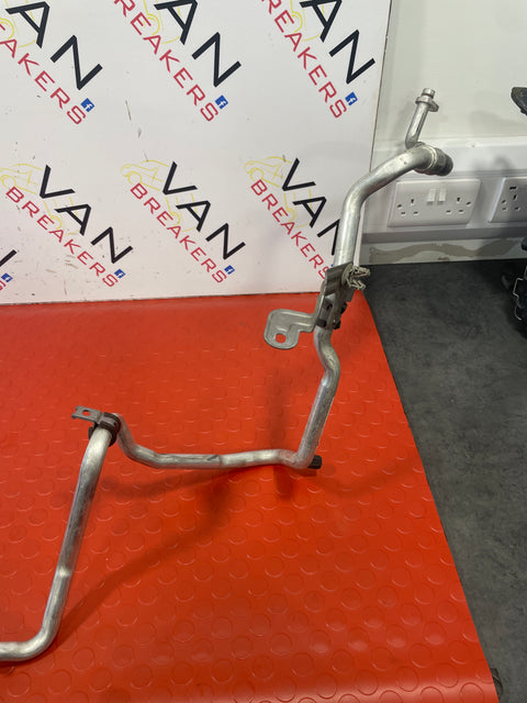 Renault Trafic MK3 1.6 Vauxhall Vivaro AIR CON PIPE 2015-19 P/N 924807649R
