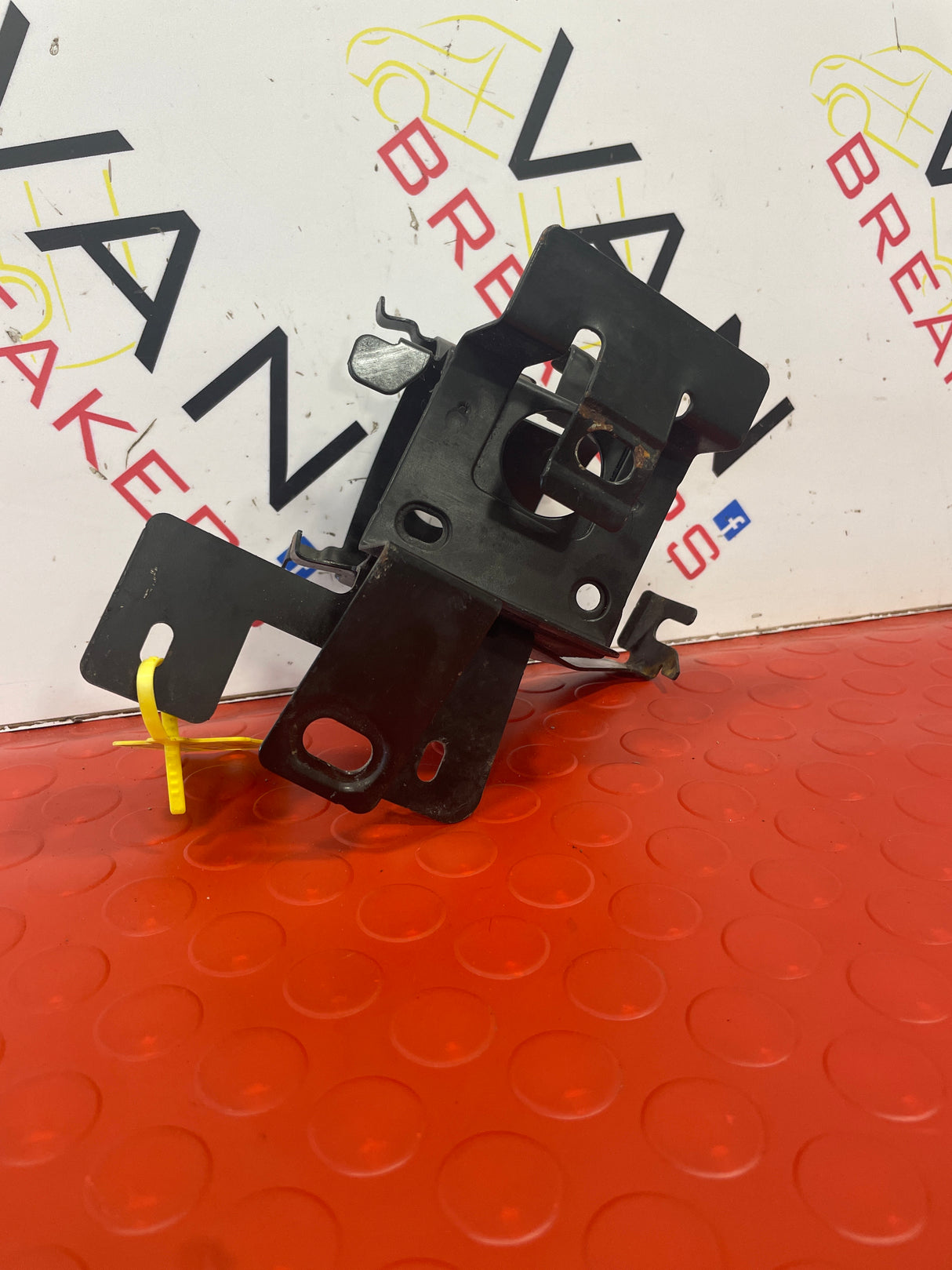 Renault Kangoo/Mercedes Citan FUEL FILTER HOUSING BRACKET 2017 P/N 164195227R