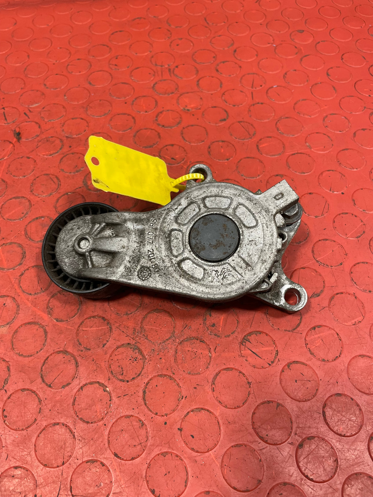 Peugeot Expert/ Citroen Dispatch/ Toyota Proace/Vauxhall Vivaro AUXILIARY BELT TENSIONER 1.6HDI 2018-2023 P/N 9807720180 - 2