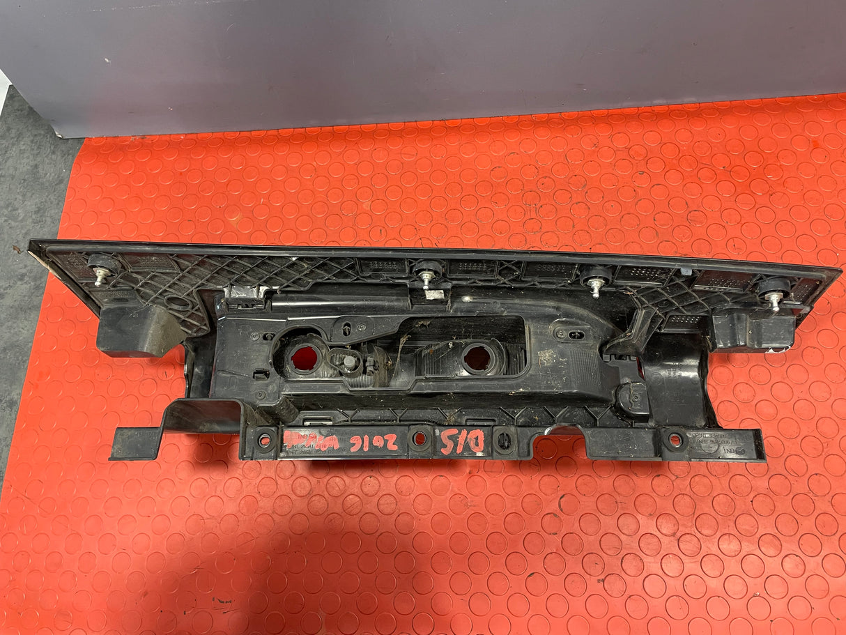 Renault Trafic/Vauxhall Vivaro REAR TAILLIGHT LENSE (Scraped Lens W/O Bulb Mounting/Holder) Drivers Side 2014-2019 P/N 93450968 - 1