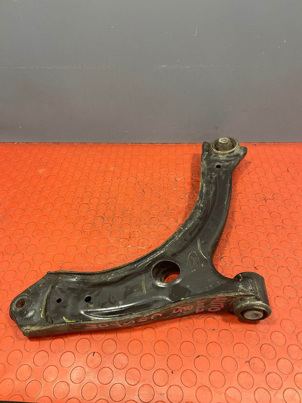 Ford Transit Custom BOTTOM ARM WISHBONE N/S PASSENGER SIDE 2.0 2022 P/N KK213A053AG