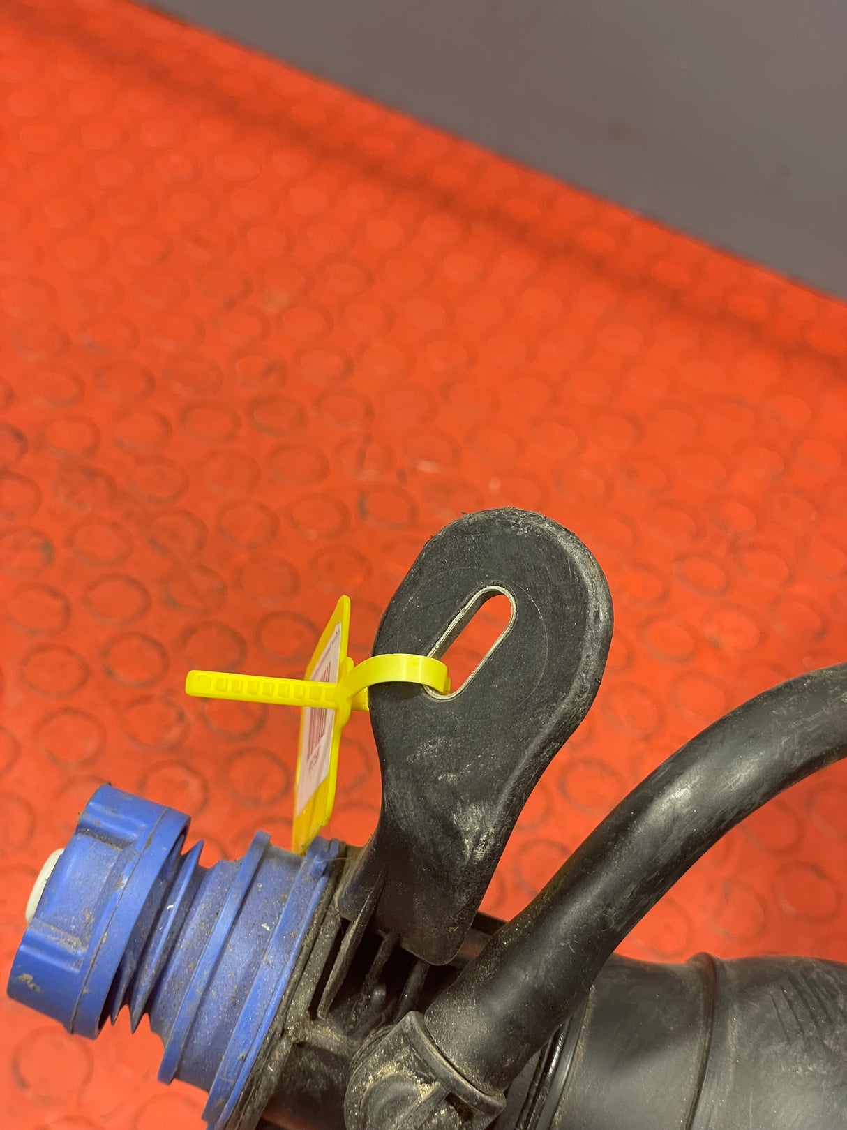 Citroen Berlingo/Peugeot Partner/Vauxhall Combo/Toyota Proace City ADBLUE FILLER PIPE 2019-2023 P/N 9815705980