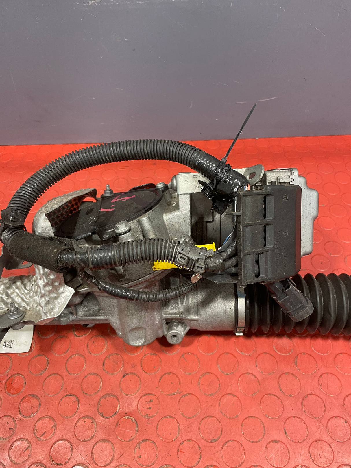 Citroen Berlingo/Peugeot Partner/Vauxhall Combo/Toyota Proace City STEERING RACK 1.5 2019-2023 P/N 9855552980