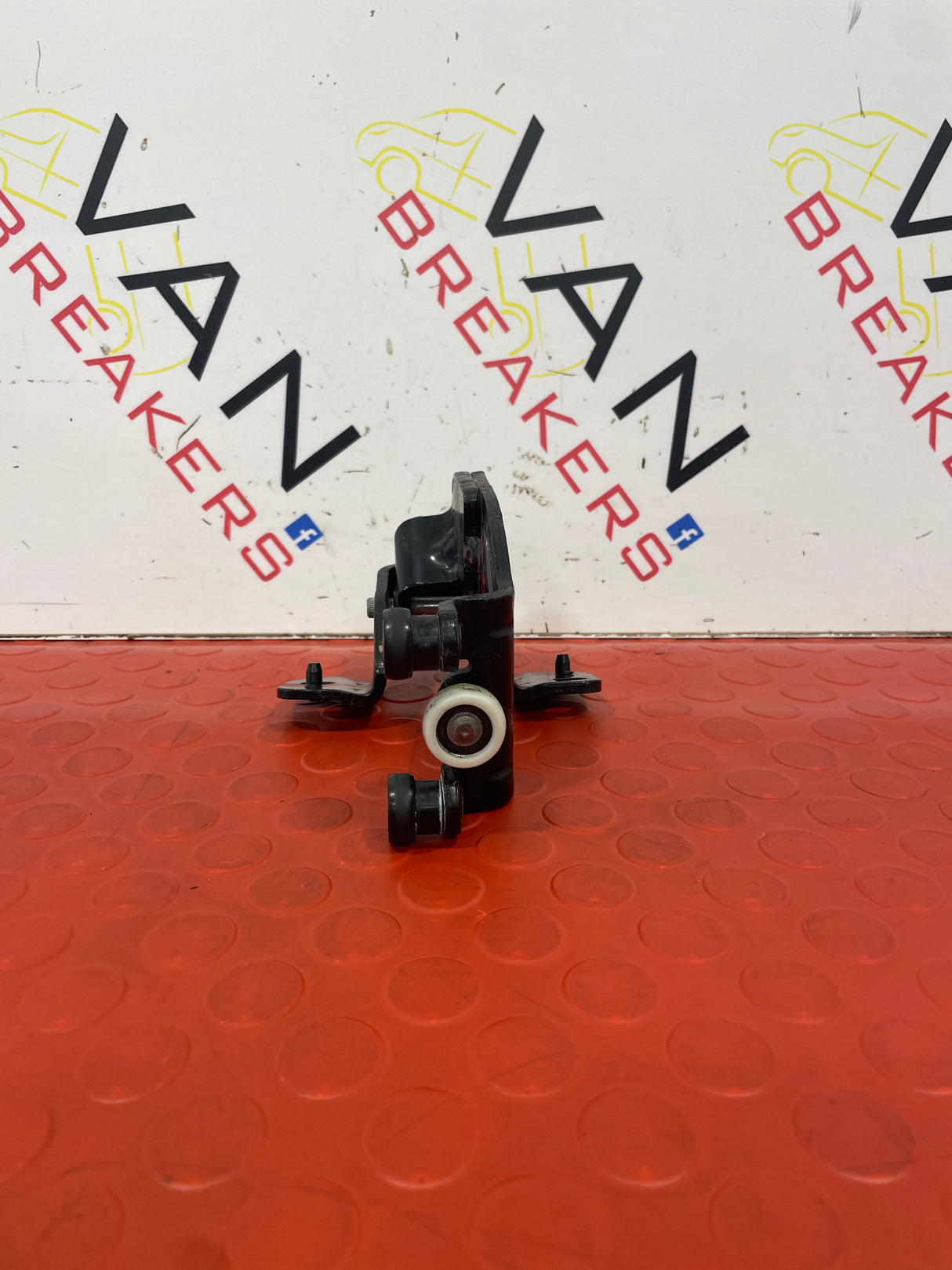 FIAT Doblo SLIDING DOOR MIDDLE ROLLER 2011-2022 P/N 52091124