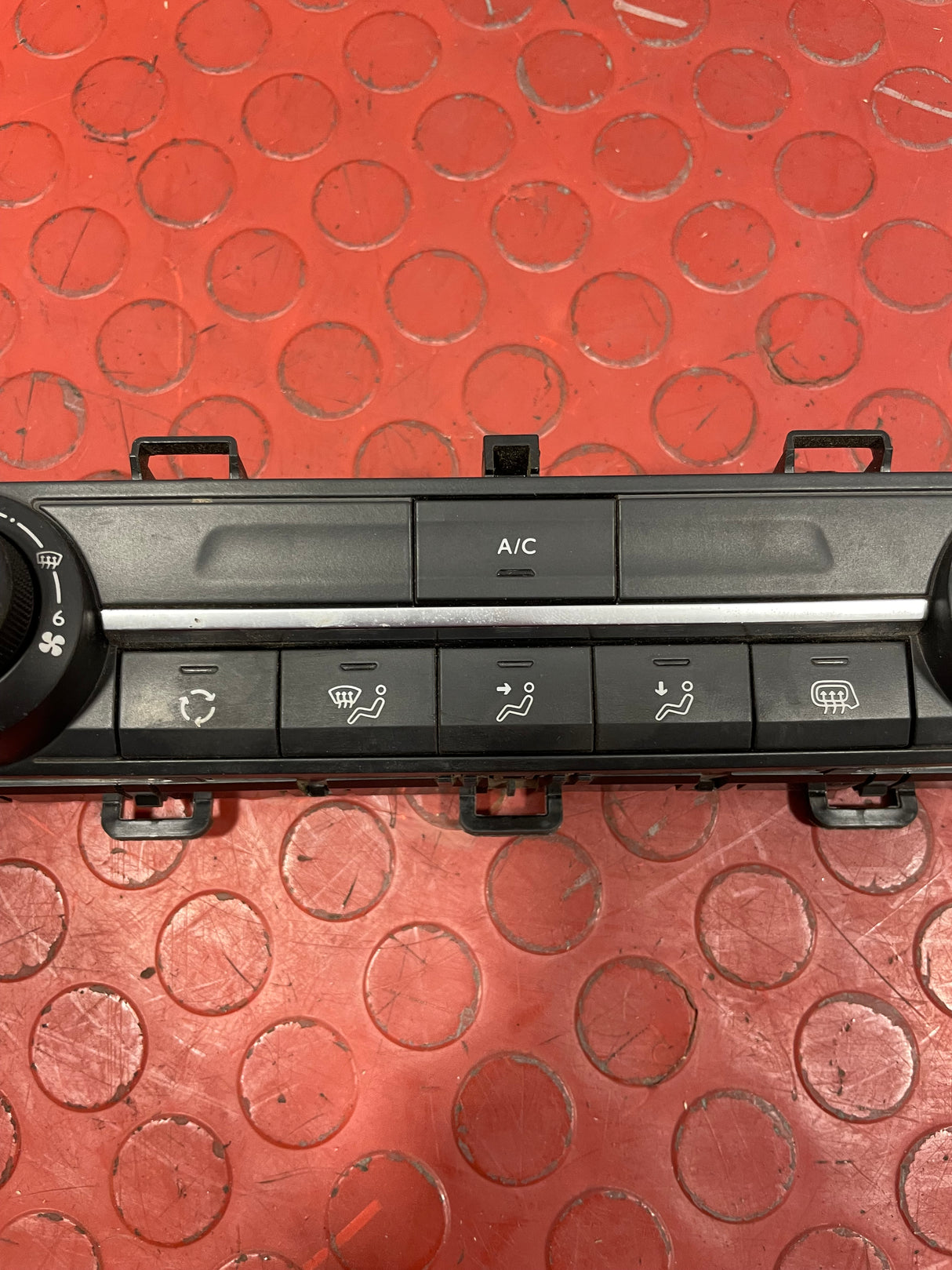 Citroen Dispatch/Peugeot Expert/Vauxhall Vivaro/Toyota Proace/Fiat Scudo HEATER CONTROL UNIT WITH AIR CONDITIONING 2016-2023 P/N 98081722ZD