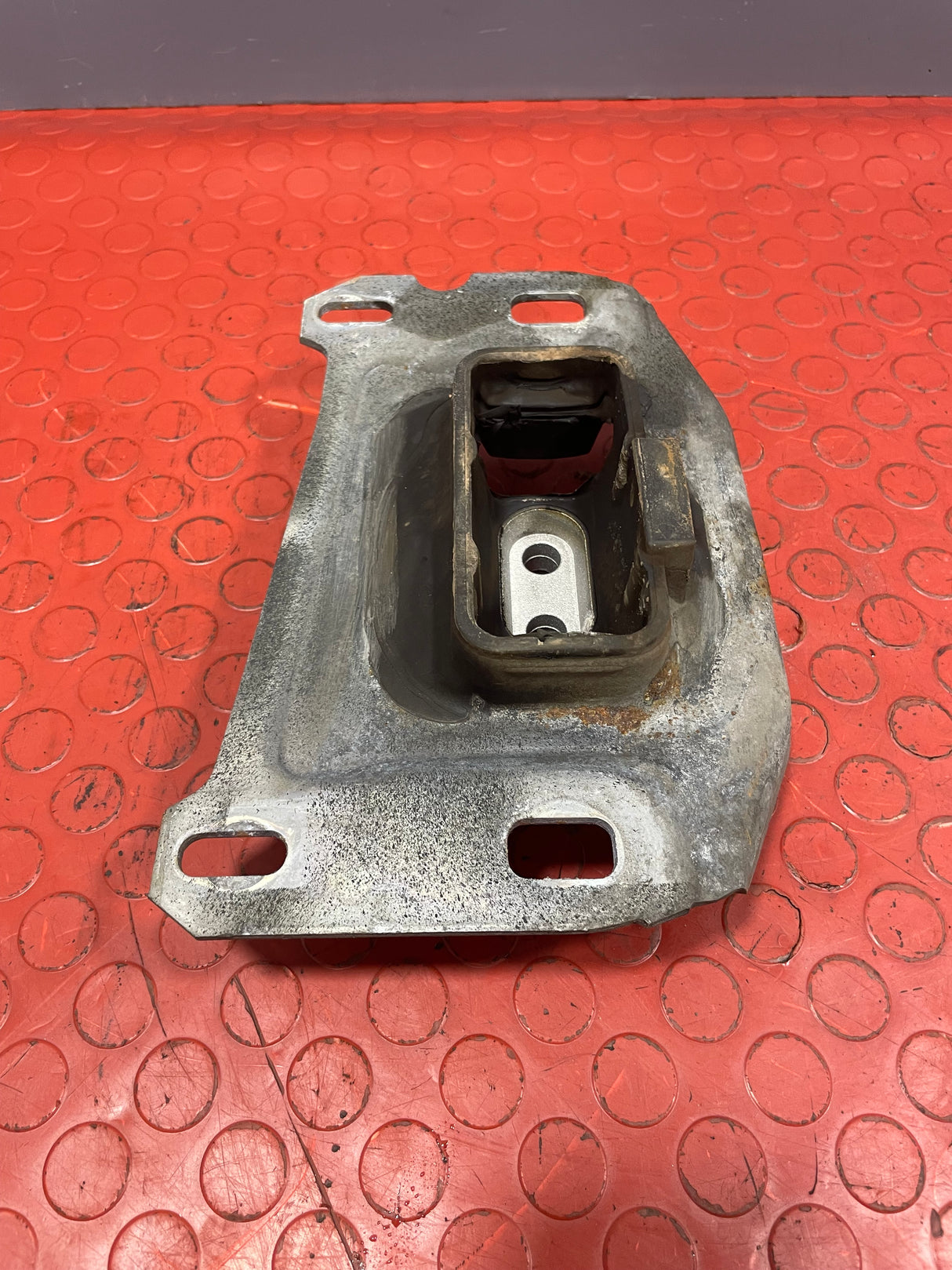 Citroen Berlingo/Peugeot Partner/Vauxhall Combo/Toyota Proace City GEARBOX MOUNTING 2019-2024 P/N 9673768480