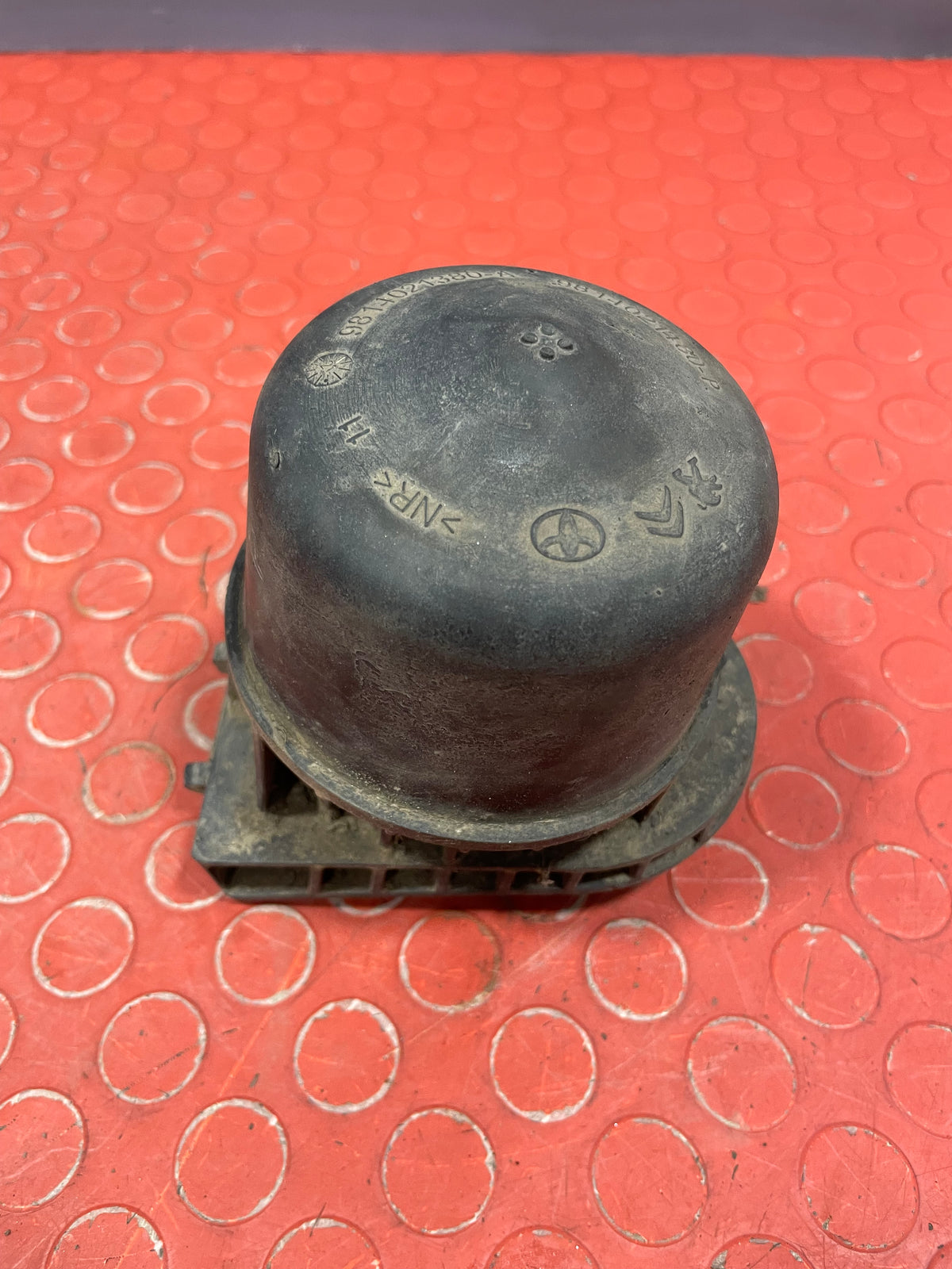 Citroen Dispatch/Peugeot Expert/Vauxhall Vivaro/Toyota Proace/Fiat Scudo REAR BUMP STOPS 2016-2024 P/N 9814021380