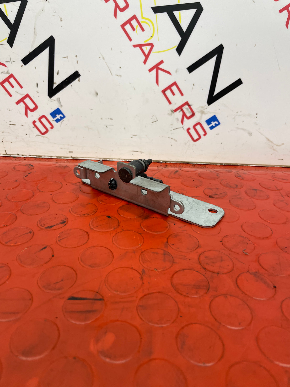 Nissan Navara AIRBAG SENSOR 2017 2.3L P/N 988303JA0A