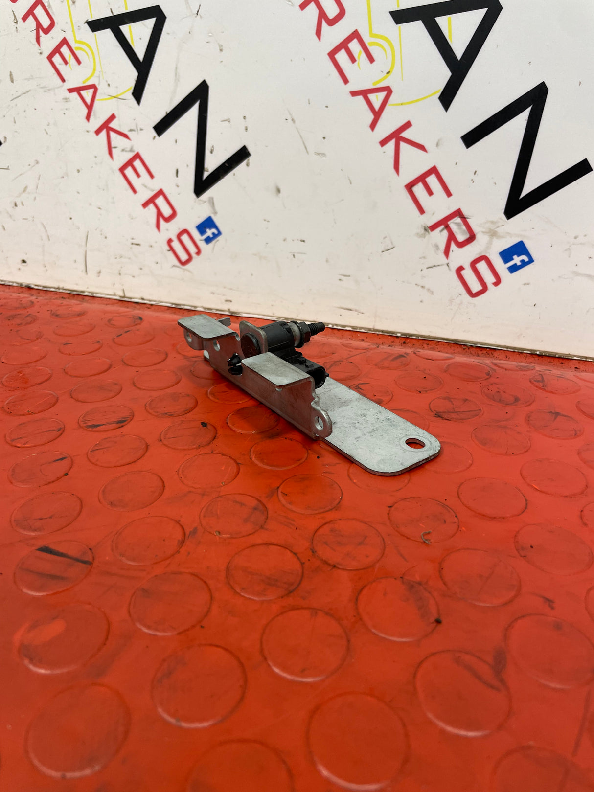 Nissan Navara AIRBAG SENSOR 2017 2.3L P/N 988303JA0A