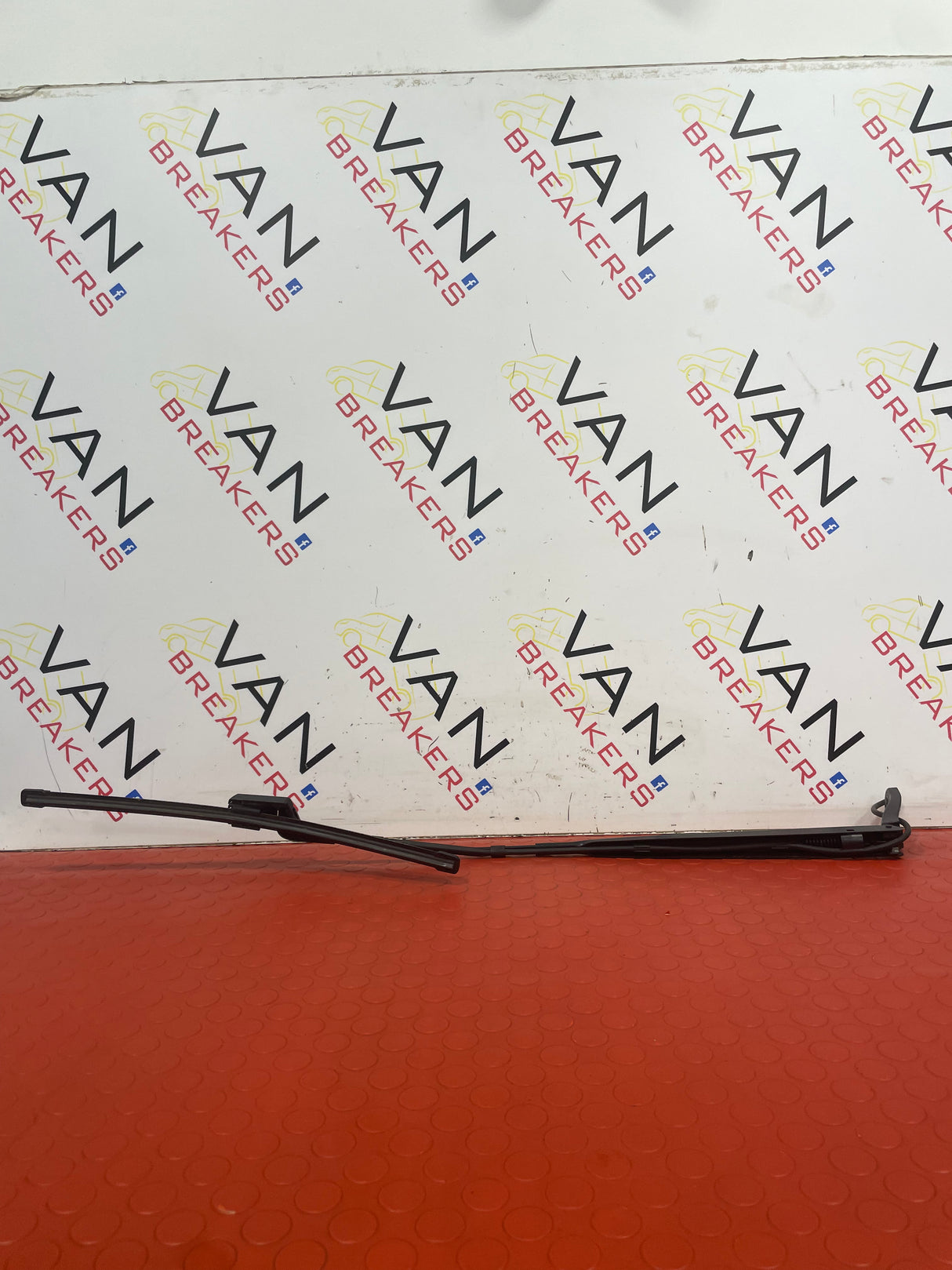 Citroen Berlingo/Peugeot Partner/Toyota Proace City/Vauxhall Combo PASSENGER SIDE WIPER ARM 2018-2023 P/N 9817214980