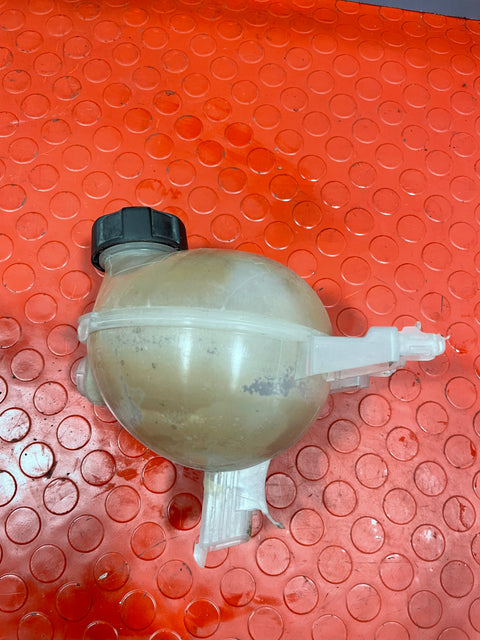 Citroen Dispatch/Peugeot Expert/Vauxhall Vivaro COOLANT EXPANSION TANK 2019-2023 P/N 9821049380