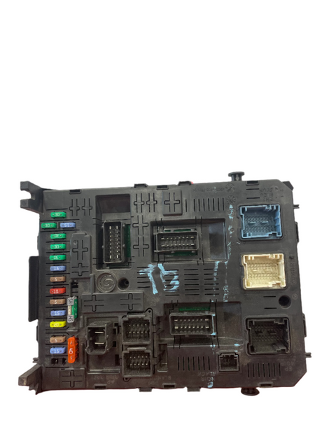 Peugeot Partner/Citroen Berlingo FUSE BOX P/N 96689538002
