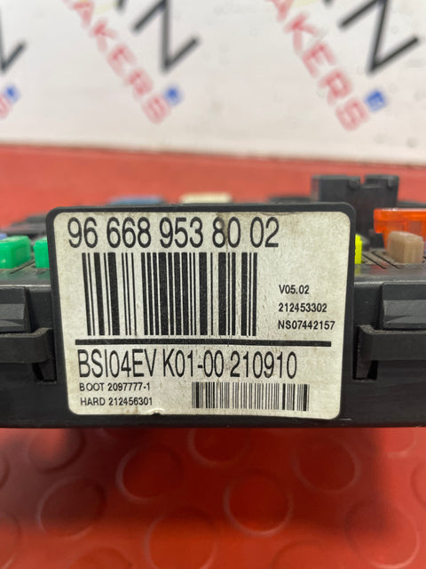 Peugeot Partner/Citroen Berlingo FUSE BOX P/N 96689538002