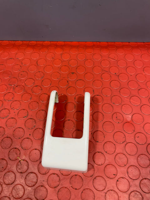 Citroen Dispatch/Peugeot Expert/Toyota Proace/Fiat Scudo DOOR HINGE COVER Rear Lower Passenger's Side 2008-2016 P/N 1400509977