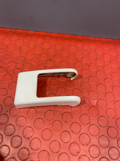 Citroen Dispatch/Peugeot Expert/Toyota Proace/Fiat Scudo DOOR HINGE COVER Rear Lower Passenger's Side 2008-2016 P/N 1400509977