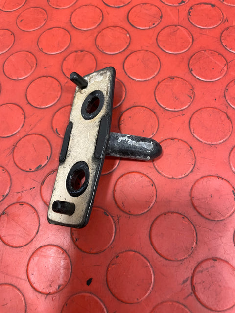 Citroen Berlingo/Peugeot Partner MALE DOOR LOCK BOLT 2008-2016 P/N 9046A1