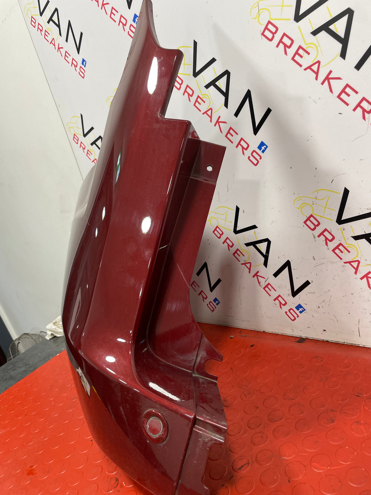 Ford Transit Custom PASSENGER SIDE BUMPER CORNER WITH PARKING SENSOR (BURGUNDY) 2013-2018 P/N JK2117927PKA