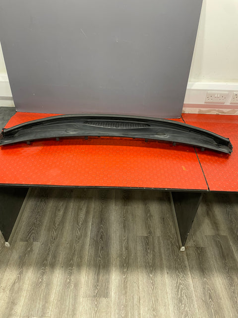 Peugeot Partner/Citroen Berlingo SCUTTLE PANEL WIPER TRIM 2015-2018 P/N 9680568877