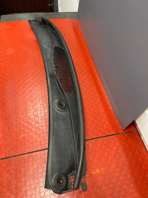 Peugeot Partner/Citroen Berlingo SCUTTLE PANEL WIPER TRIM 2015-2018 P/N 9680568877